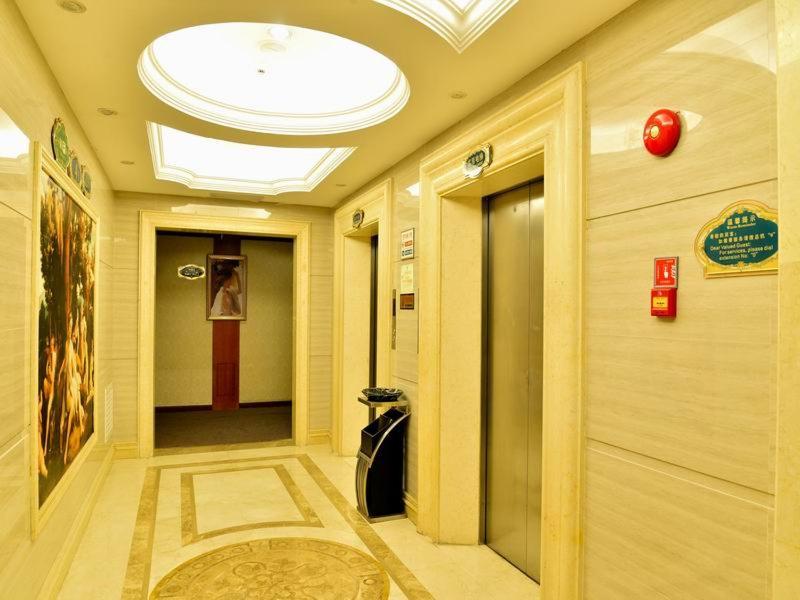 Vienna Hotel Dongguan Hou Street Wanda Plaza エクステリア 写真